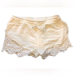 Indigo Rein White Lace Shorts Size Large
